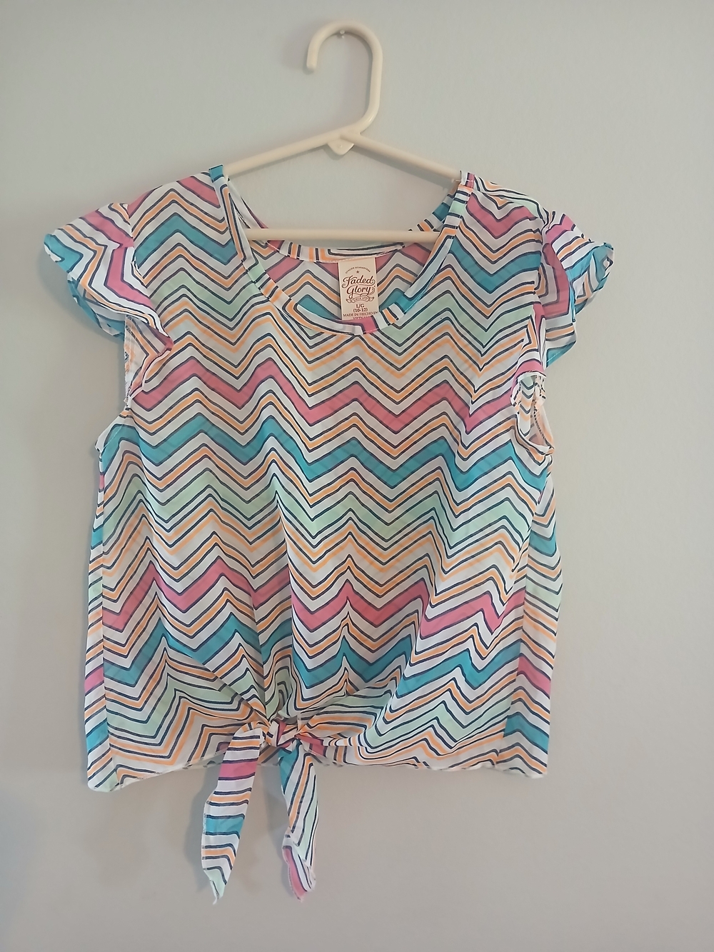 Faded Glory Multicolor Chevron Tie-Front Crop Top